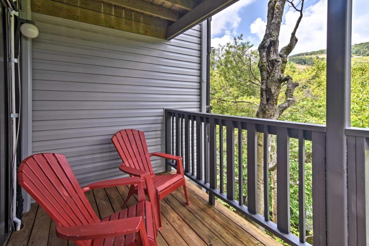 Beech Mountain Condo With Balcony, Walk To Resort! ภายนอก รูปภาพ